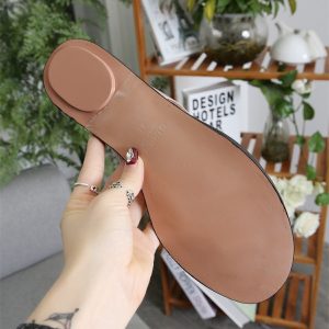 Gucci Slippers - Image 3