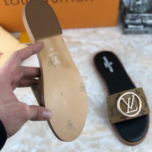 Louis Vuitton Slippers - Image 4