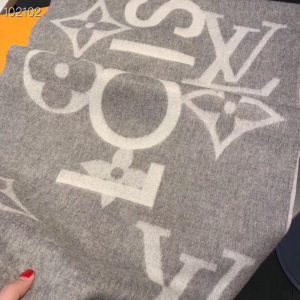 Louis Vuitton scarf - Image 8
