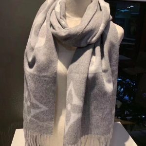 Louis Vuitton scarf - Image 6