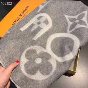 Louis Vuitton scarf - Image 5