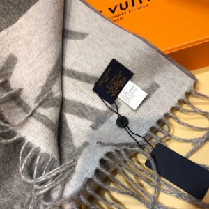 Louis Vuitton scarf - Image 3