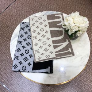 Louis Vuitton scarf - Image 3