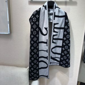 Louis Vuitton scarf - Image 4