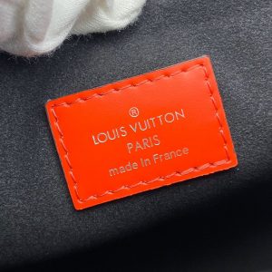 Louis Vuitton TWIST TOTE - Image 3