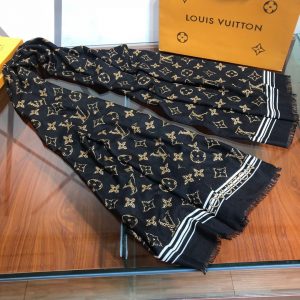 Louis Vuitton scarf - Image 6