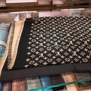 Louis Vuitton scarf - Image 5