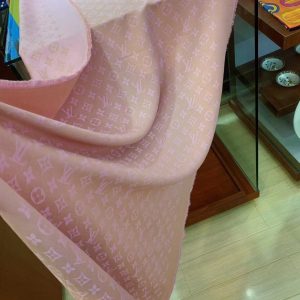 Louis Vuitton scarf - Image 8
