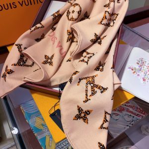 Louis Vuitton scarf - Image 8