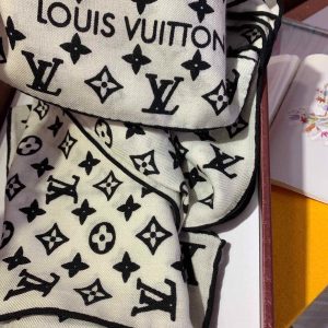 Louis Vuitton scarf - Image 8