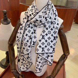 Louis Vuitton scarf - Image 6