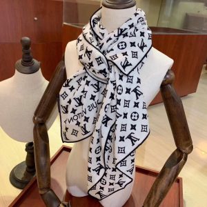 Louis Vuitton scarf - Image 3