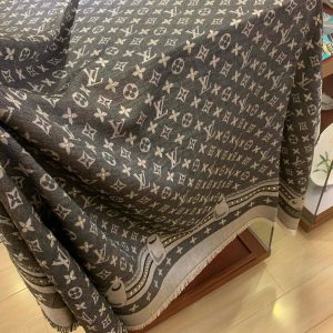 Louis Vuitton scarf - Image 7