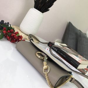 Chloe Faye Shoulder bag - Image 8