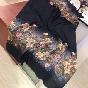 Gucci scarf - Image 8