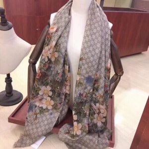 Gucci scarf - Image 4