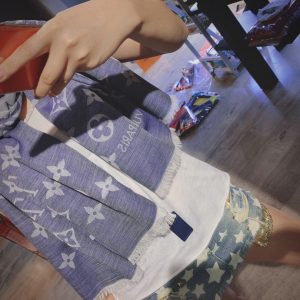 Louis Vuitton Scarf - Image 8