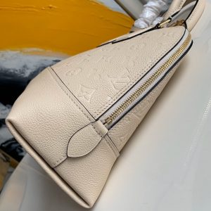 LOUIS VUITTON Alma - Image 6