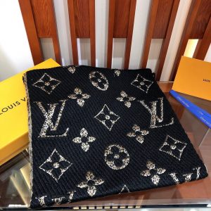 Louis Vuitton scarf - Image 9