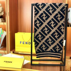 Fendi scarf - Image 4