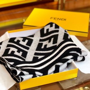 Fendi scarf - Image 7