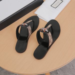 Gucci Slippers - Image 5
