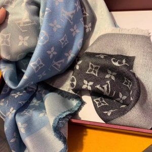 Louis Vuitton scarf - Image 3