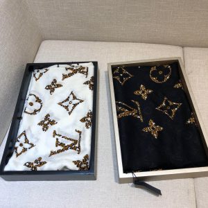 Louis Vuitton scarf - Image 4