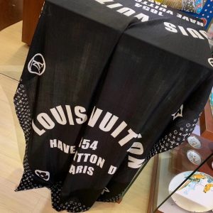 Louis Vuitton scarf - Image 7