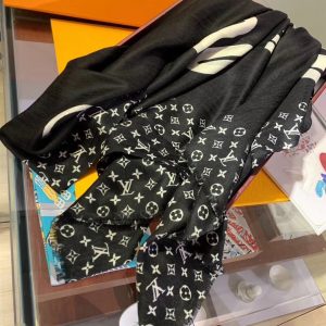 Louis Vuitton scarf - Image 5