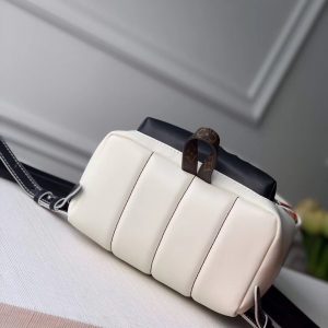 LOUIS VUITTON Backpack - Image 7