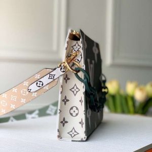 Louis Vuitton BAG - Image 8