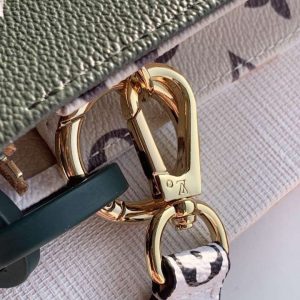 Louis Vuitton BAG - Image 4