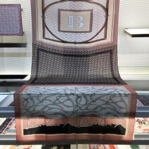 Burberry Scarf - Image 6