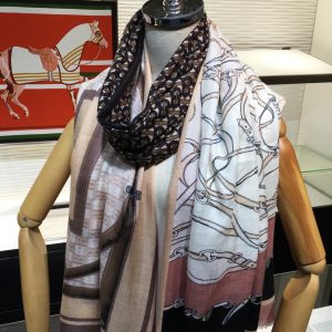 Burberry Scarf - Image 4