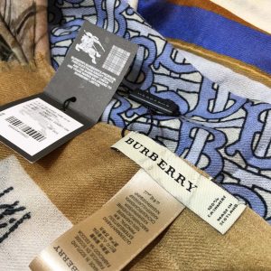 Burberry Scarf - Image 7