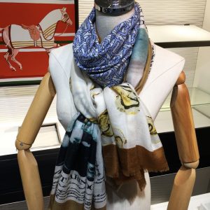 Burberry Scarf - Image 5