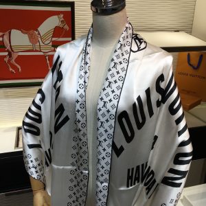 Louis Vuitton Scarf - Image 3