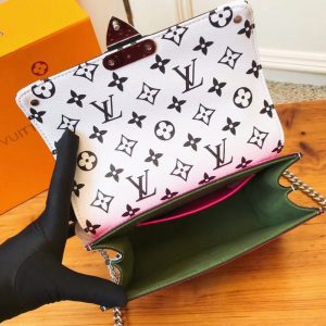 Louis Vuitton Wynwood - Image 3