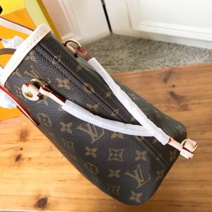 Louis Vuitton Neverfull PM - Image 8