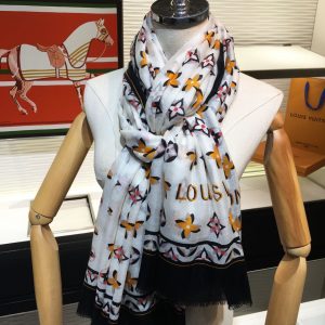 Louis Vuitton Scarf - Image 5