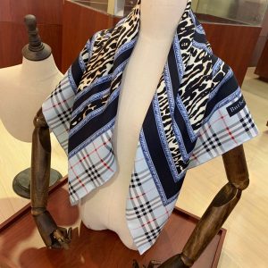 Burberry Scarf - Image 6