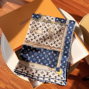 Louis Vuitton Scarf - Image 3