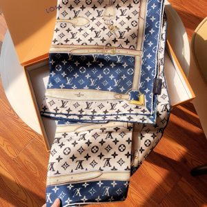 Louis Vuitton Scarf - Image 8