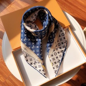 Louis Vuitton Scarf - Image 5