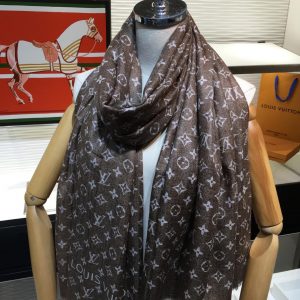 Louis Vuitton Scarf - Image 6