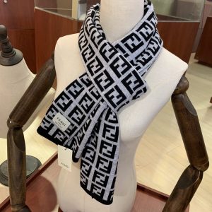 FENDI Scarf - Image 3