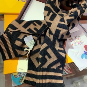 FENDI Scarf - Image 4