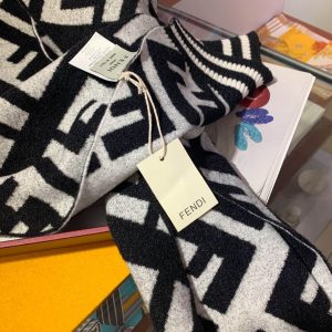 FENDI Scarf - Image 3