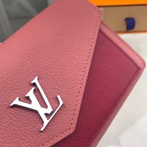 Louis Vuitton Wallet - Image 8